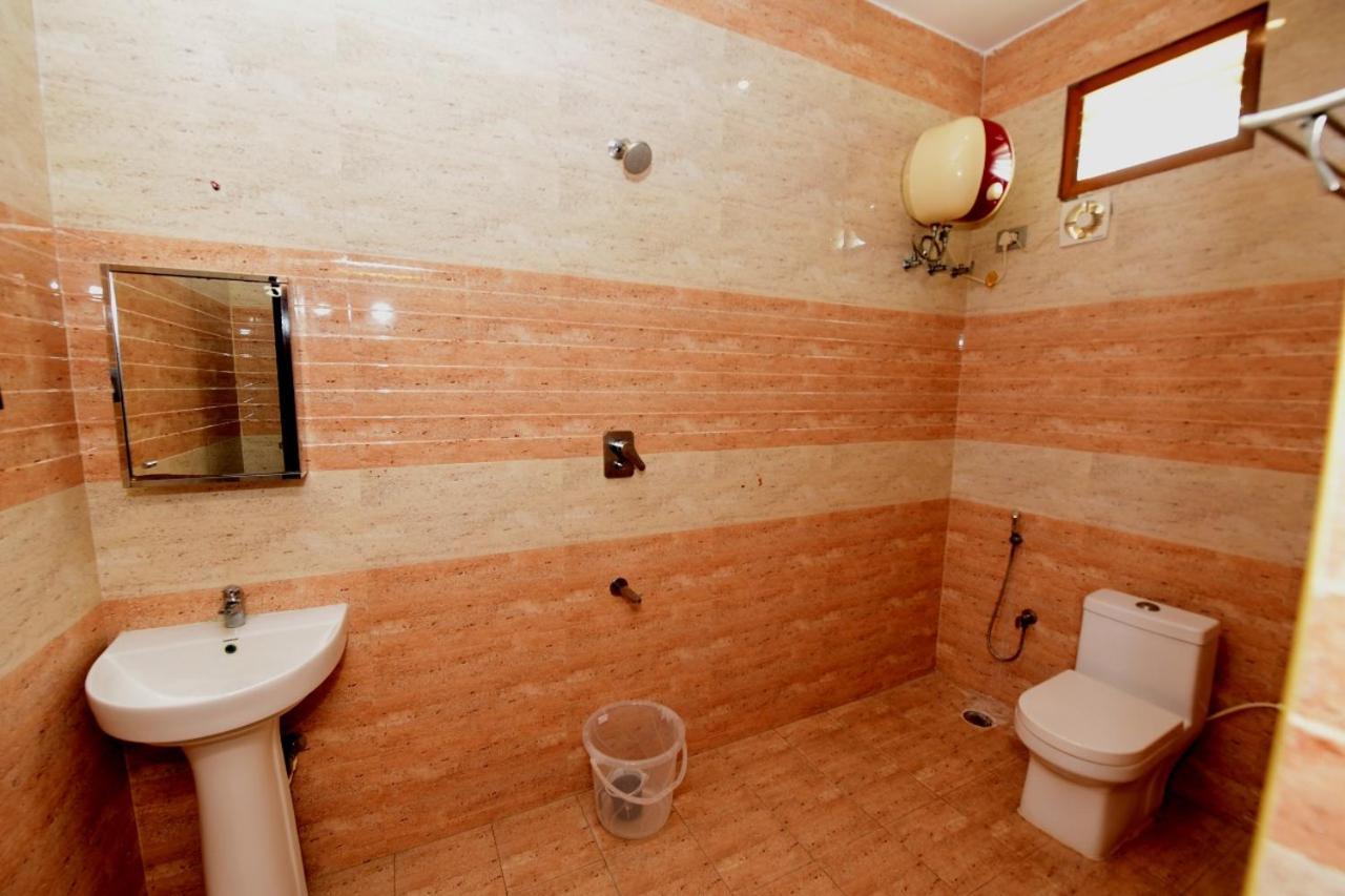 Alexa Home Stay Tirupati Esterno foto