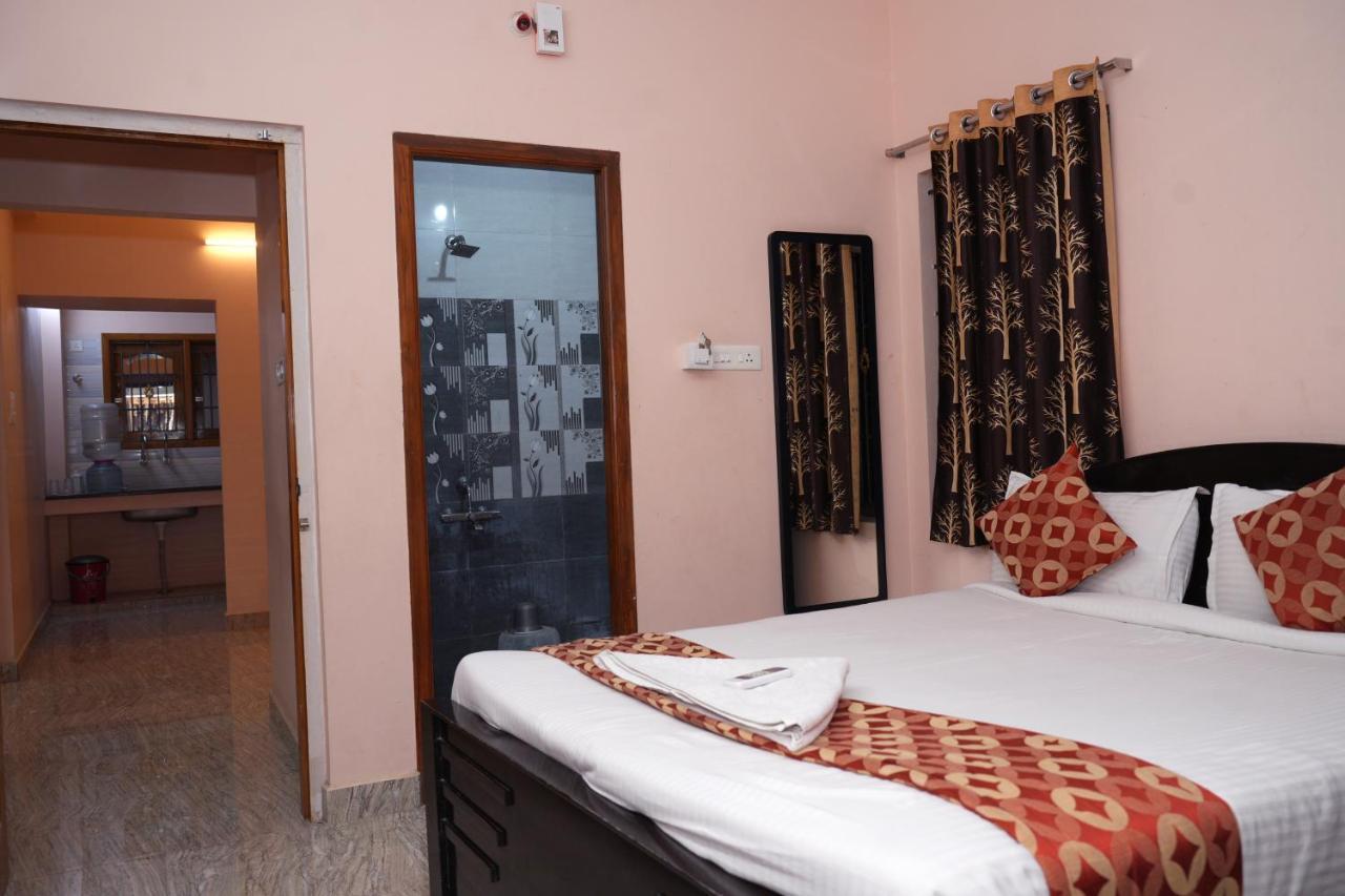 Alexa Home Stay Tirupati Esterno foto